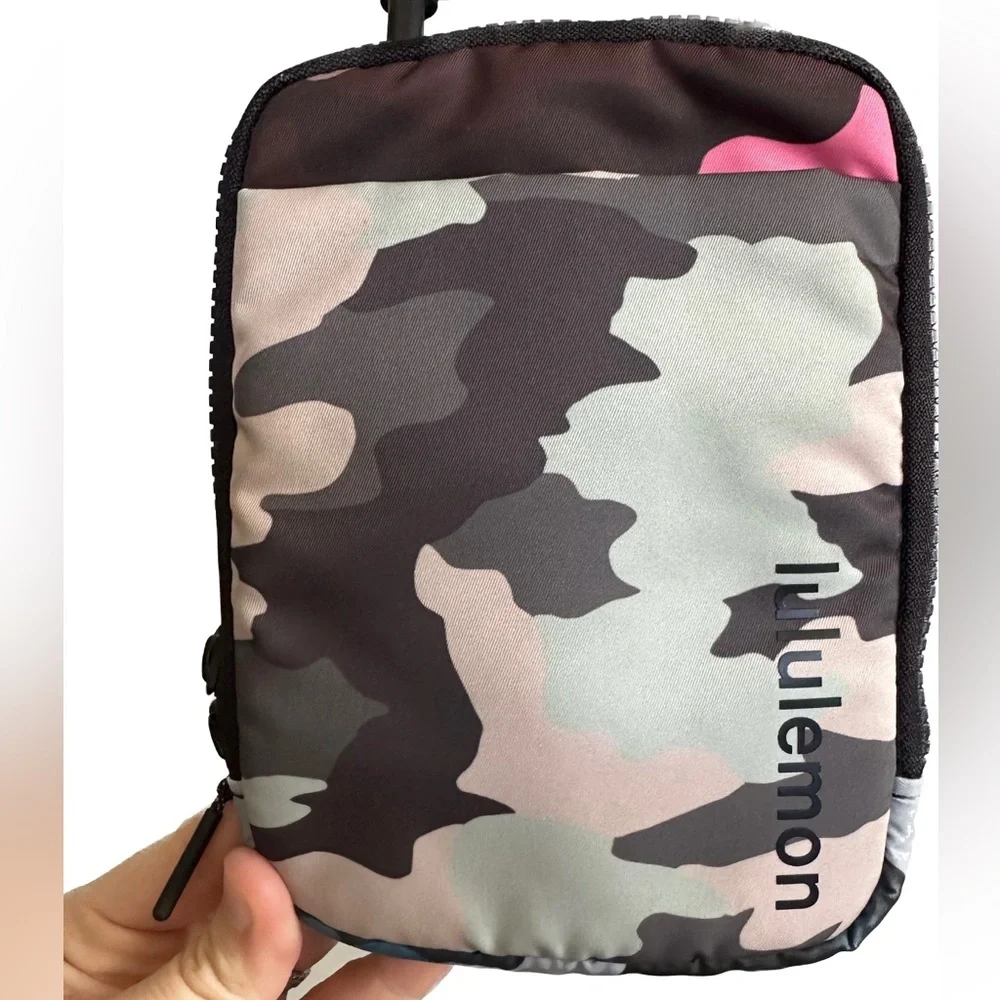 Lululemon Easy Access Crossbody Bag in Heritage Camo 365